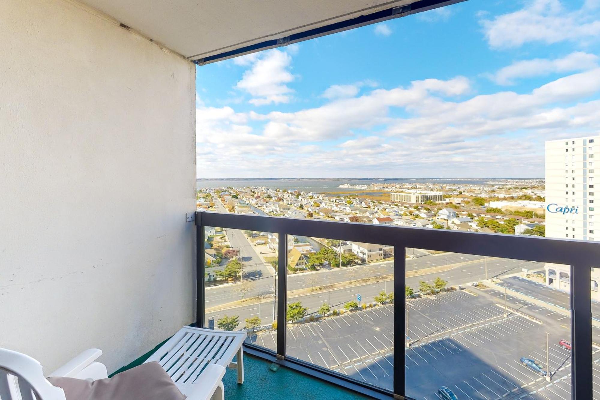 Golden Sands Ocean City Room photo