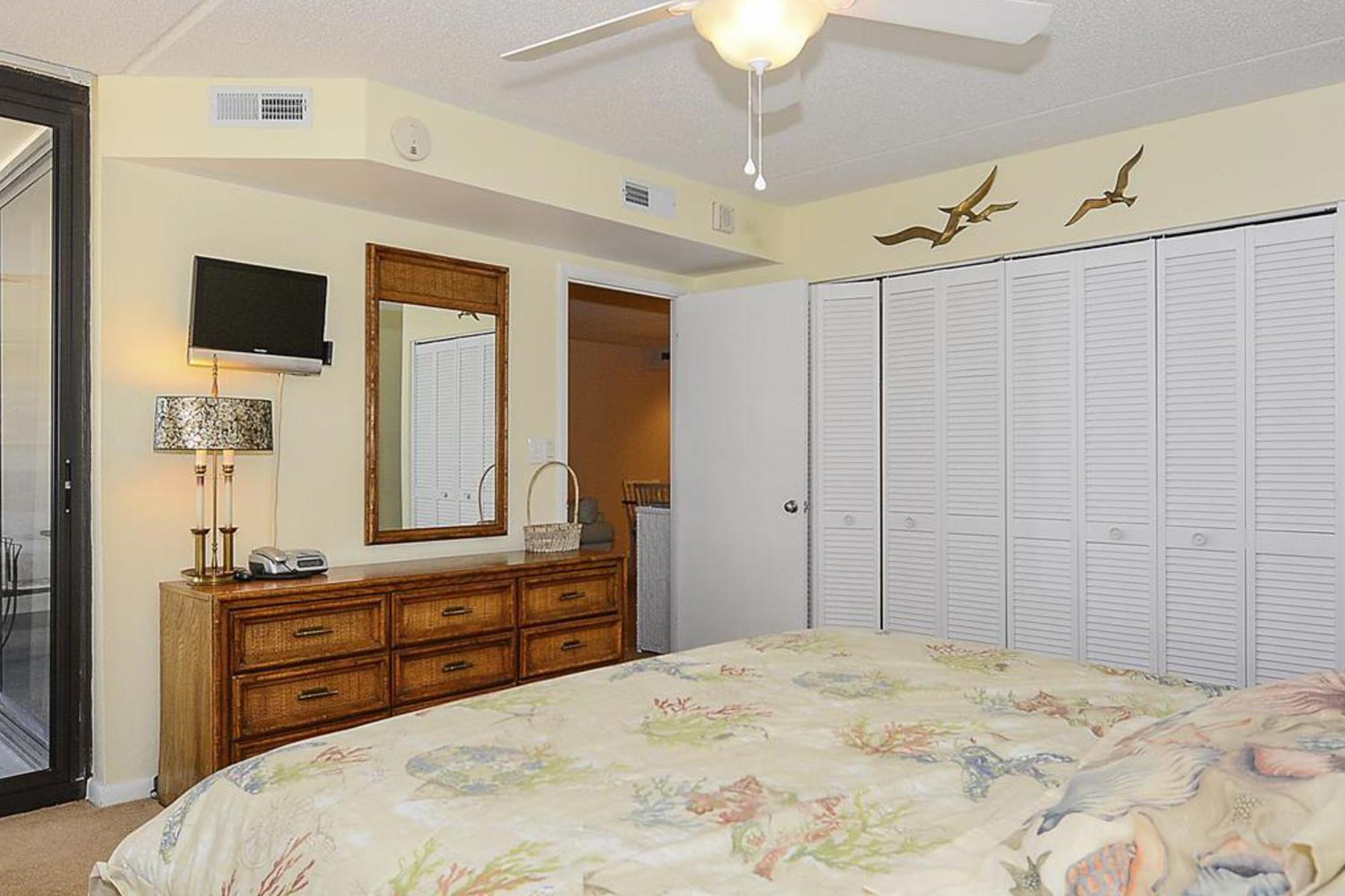 Golden Sands Ocean City Room photo